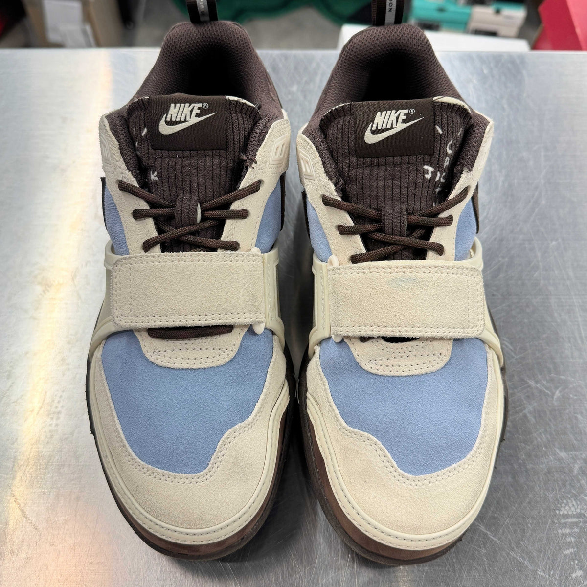 【US8】 NIKE ZOOM FIELD JAXX Travis Scott HQ3072-400 【USED】