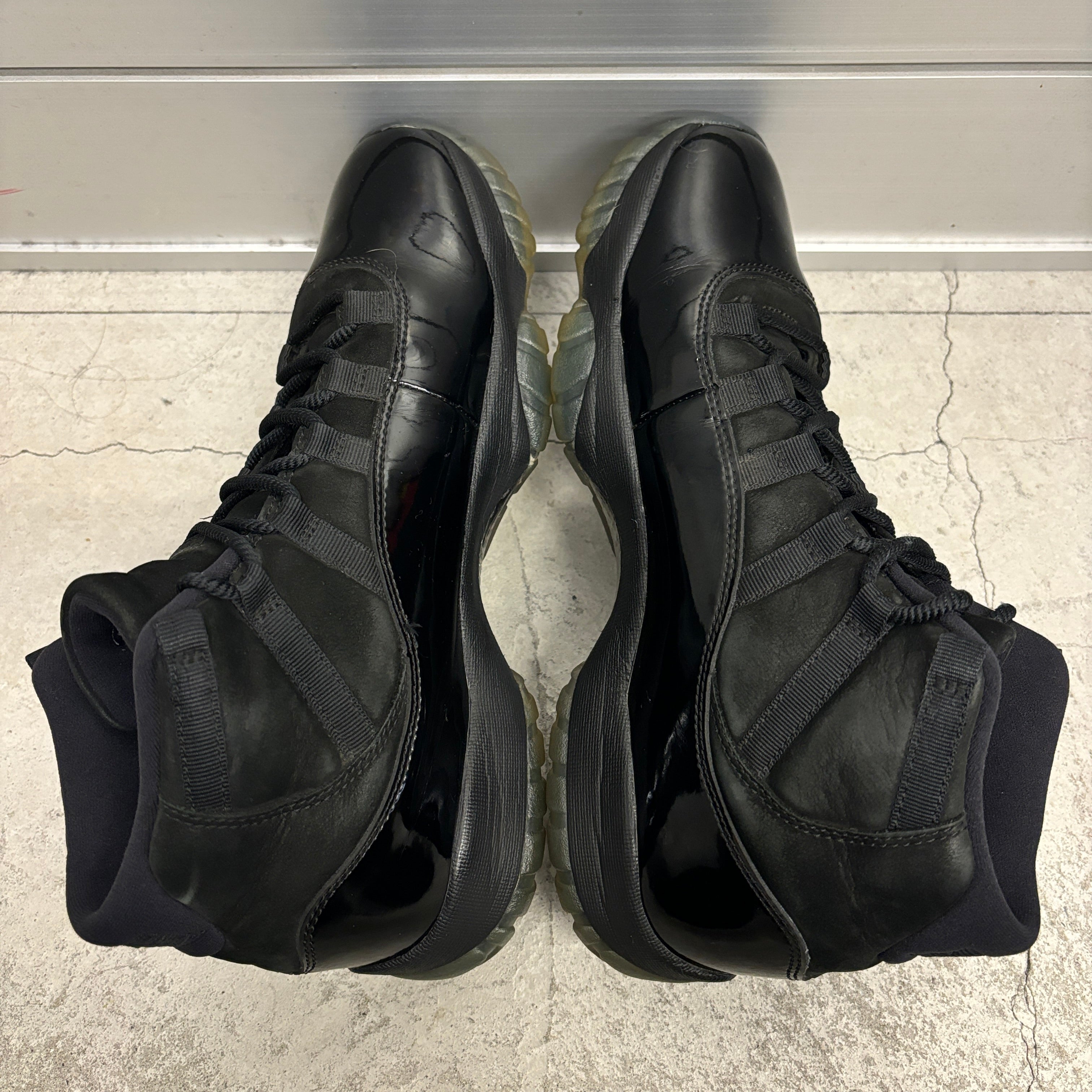 【US10】AIR JORDAN 11 RETRO 378037-005【USED】